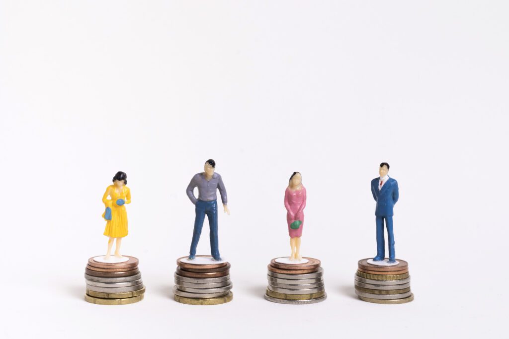 Lei de igualdade salarial já está em vigor: veja quais são as novas obrigações das empresas